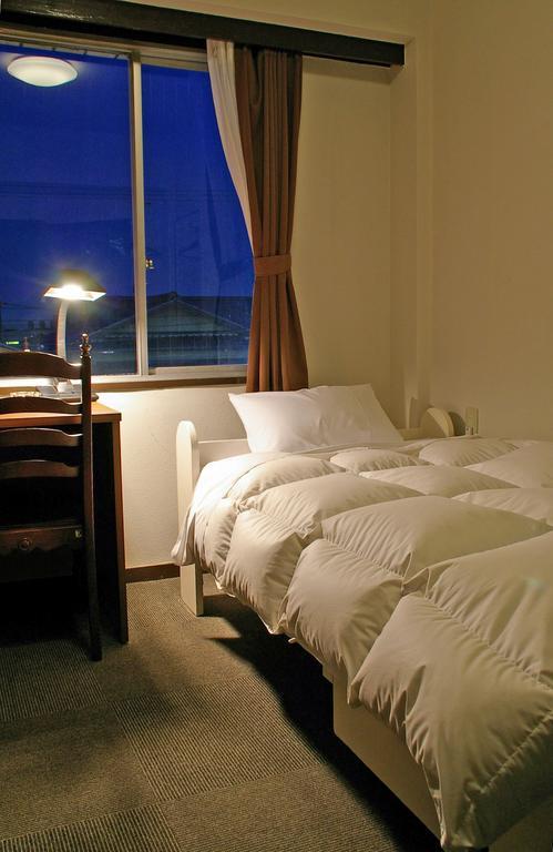 Hotel Chrysantheme 2*